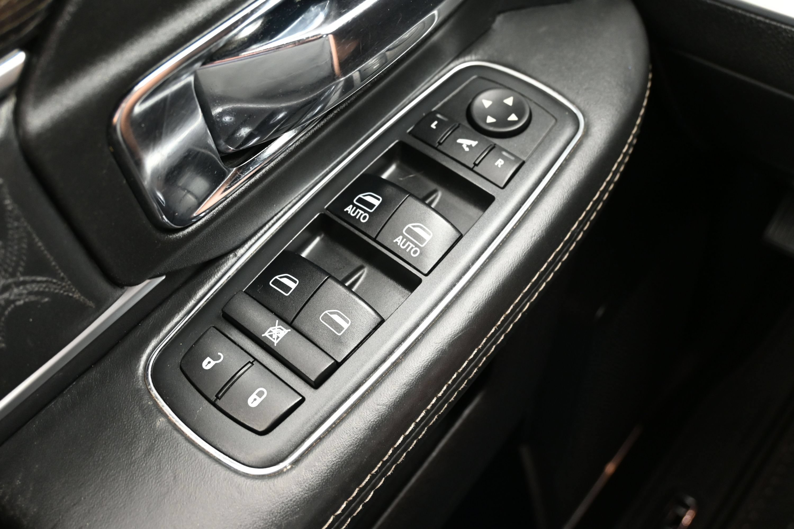 Used 2018 RAM 1500 Limited AWD/4WD image 25