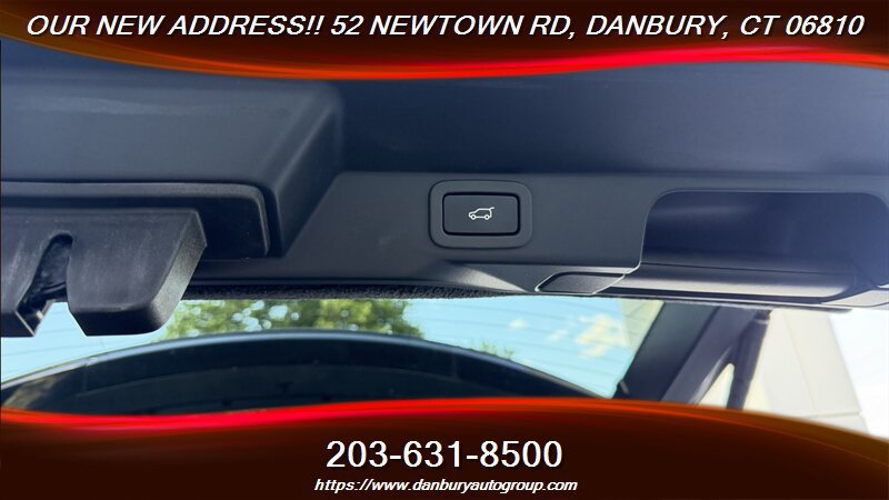 Used 2018 Land Rover Range Rover Sport HSE AWD/4WD image 31