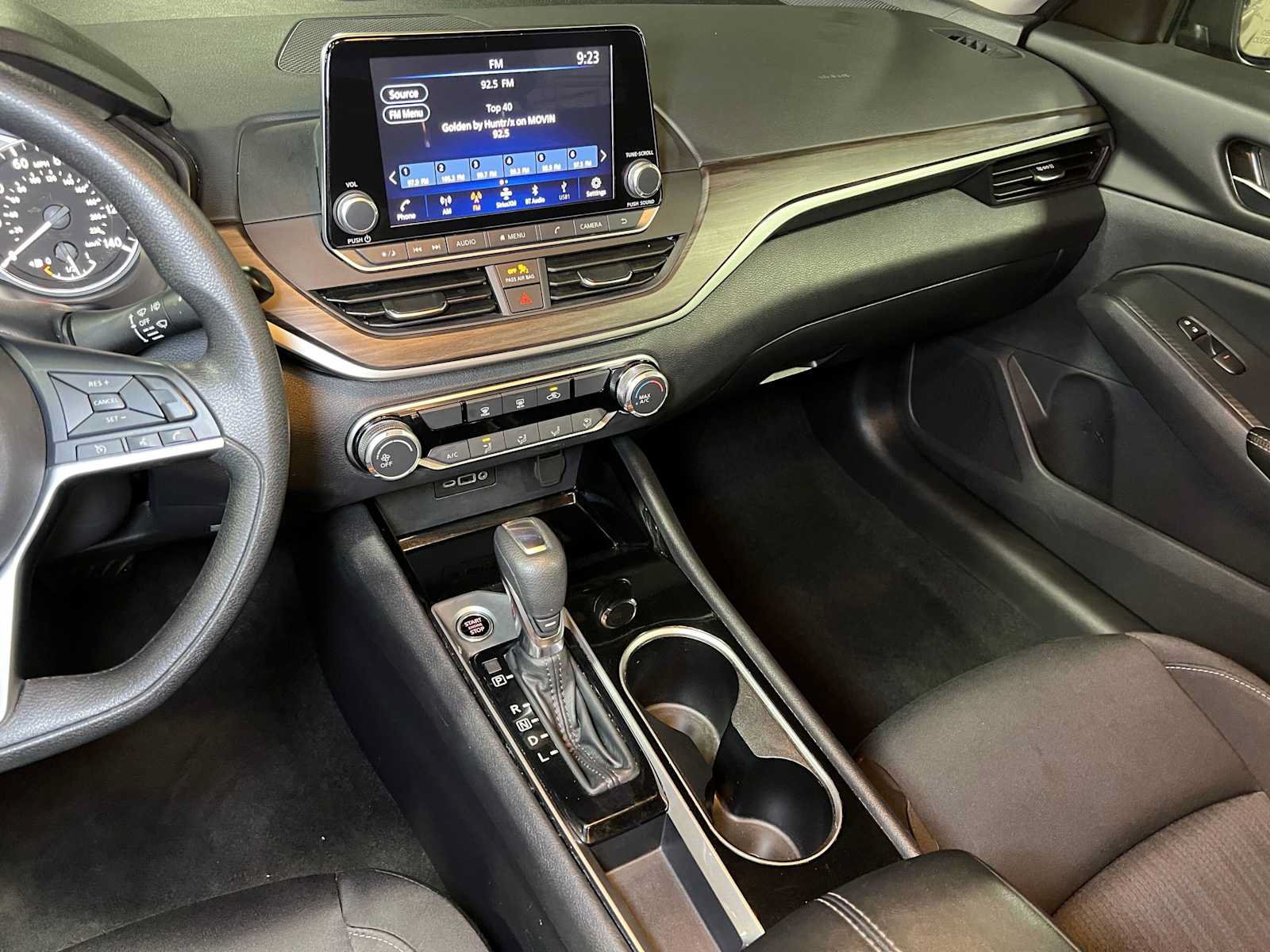 Used 2024 Nissan Altima 2.5 SV FWD image 31