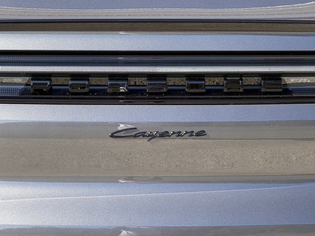New 2026 Porsche Cayenne Coupe image 28