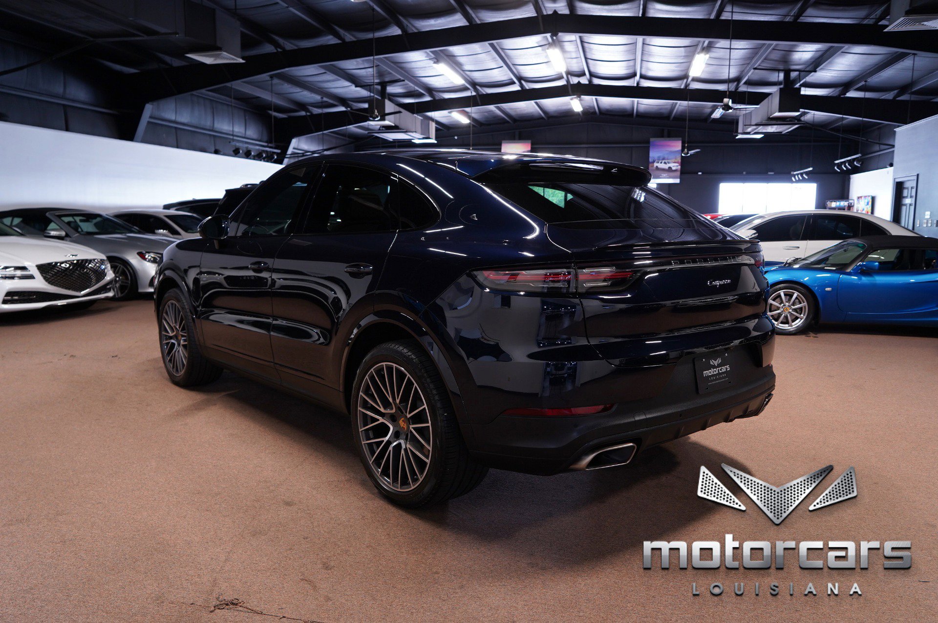 Used 2021 Porsche Cayenne Coupe w/ Premium Package image 5