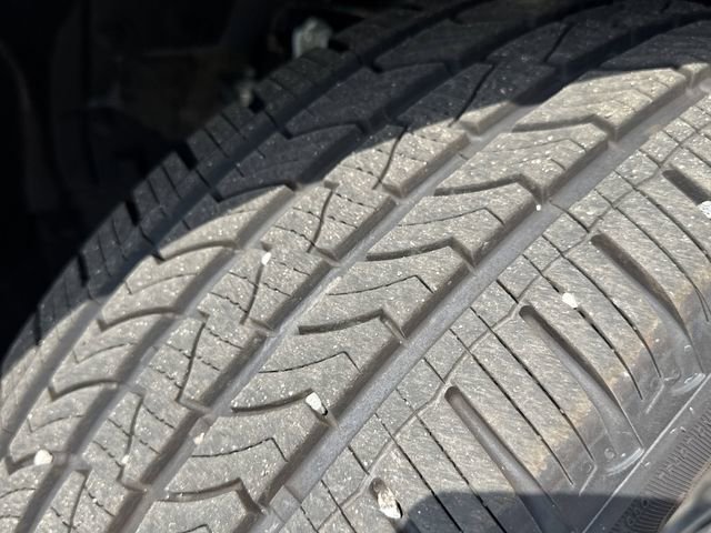 Used 2023 Nissan Rogue SV image 30