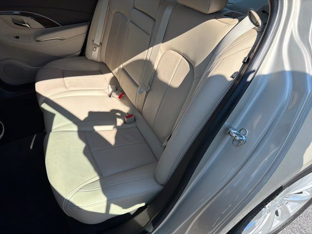 Used 2015 Buick LaCrosse Leather image 17
