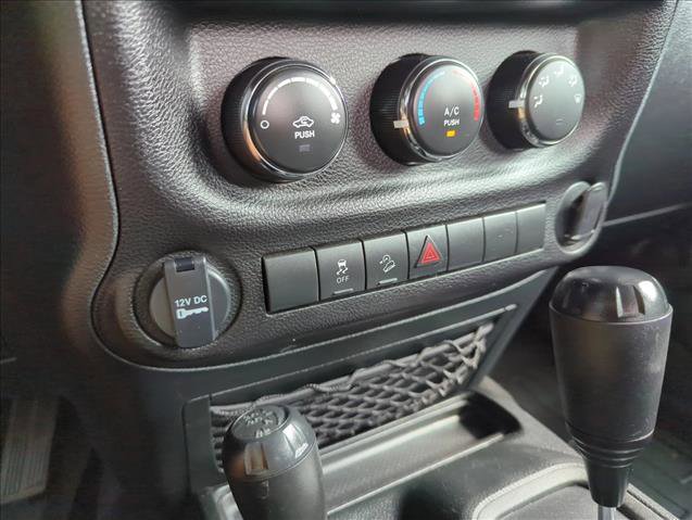 Used 2017 Jeep Wrangler Unlimited Sport image 23