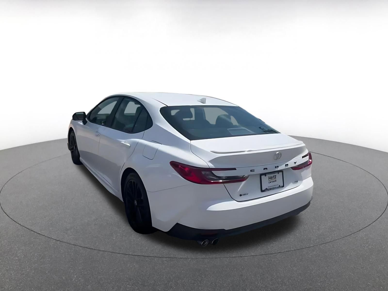 Used 2025 Toyota Camry SE FWD image 11