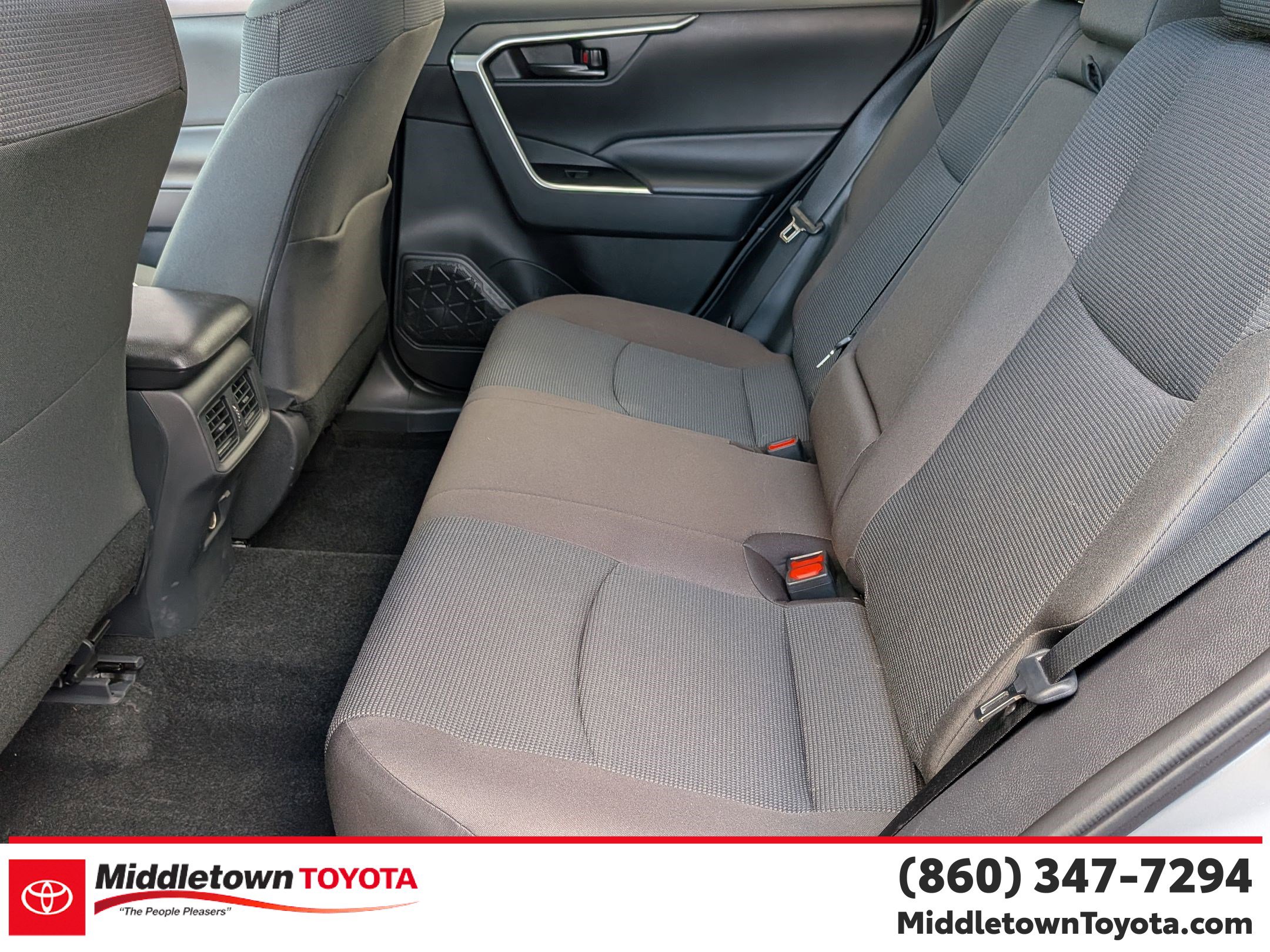 Certified 2025 Toyota RAV4 LE image 34