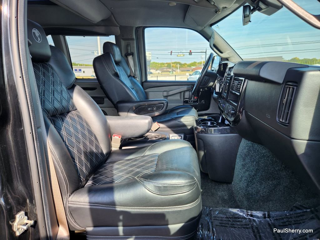 Used 2021 Chevrolet Express 2500 image 36