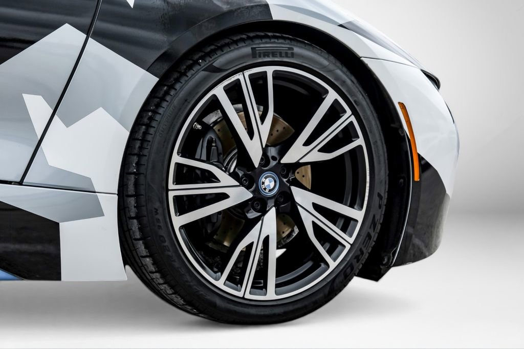 Used 2015 BMW i8 image 48