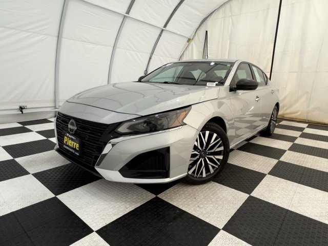 Used 2024 Nissan Altima 2.5 SV