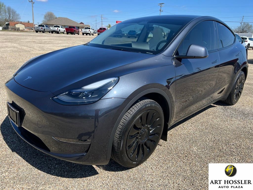 Used 2024 Tesla Model Y Long Range image 1