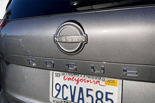 Certified 2022 Nissan Rogue SV w/ SV Premium Package image 31