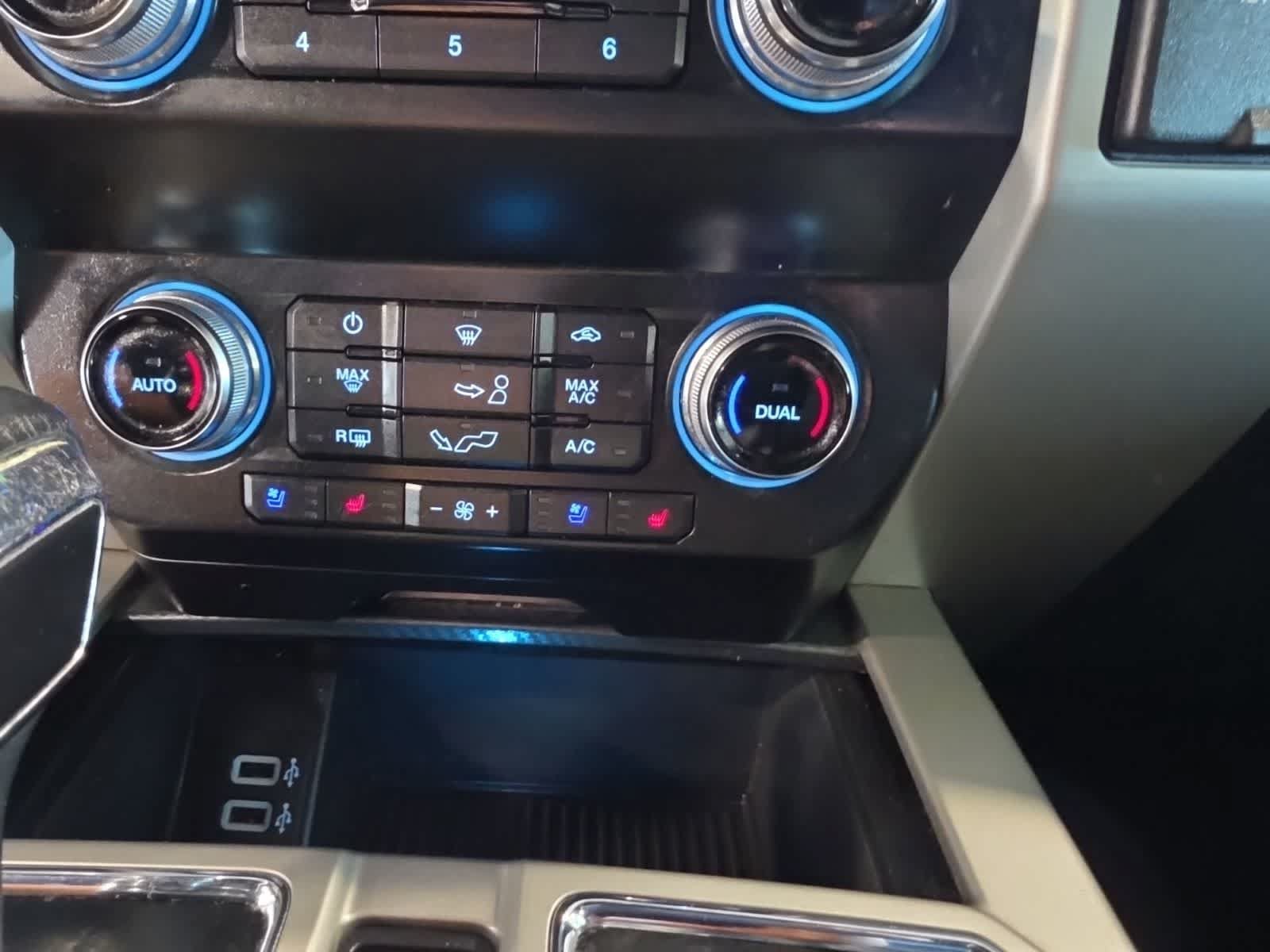 Used 2019 Ford F150 Lariat w/ Equipment Group 502A Luxury AWD/4WD image 29