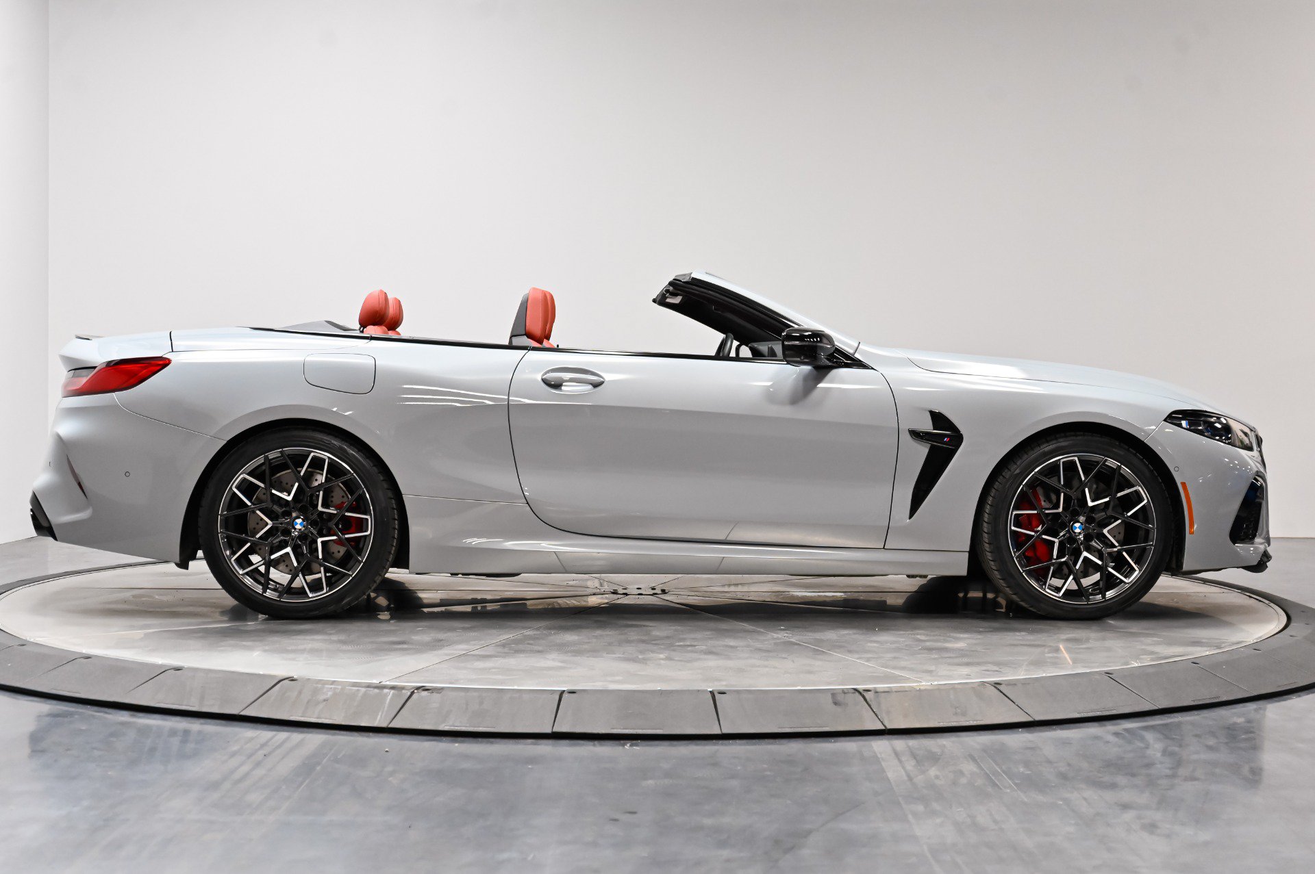 Used 2023 BMW M8 Competition AWD/4WD image 18