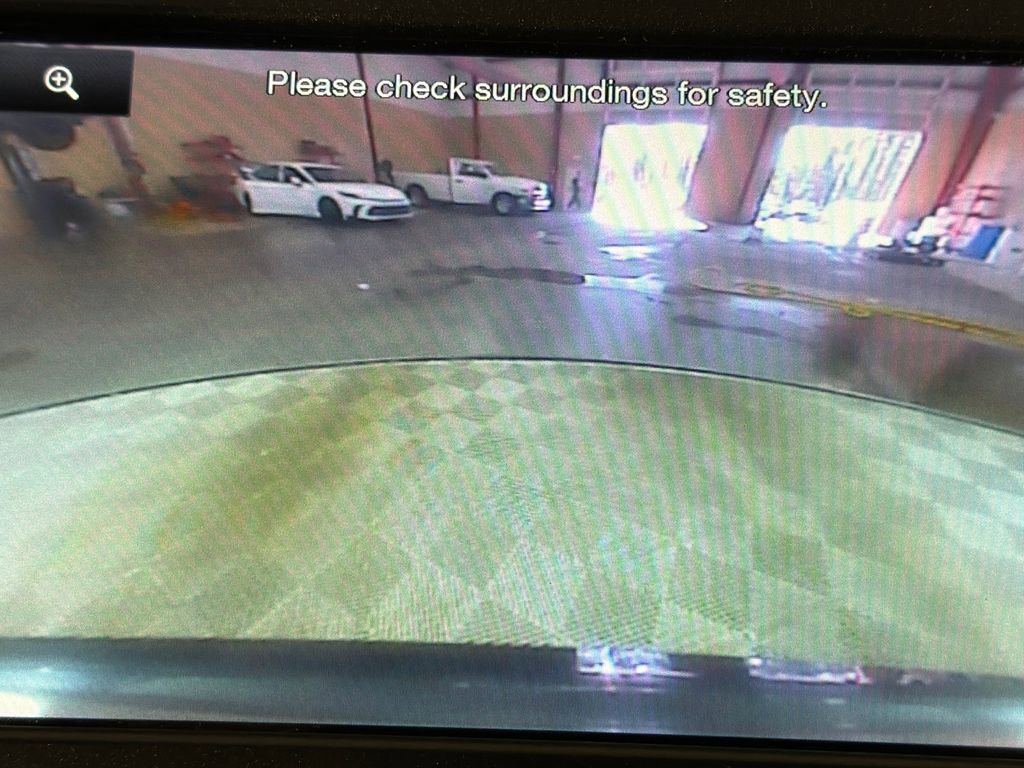 Used 2015 Lincoln MKZ Hybrid image 29