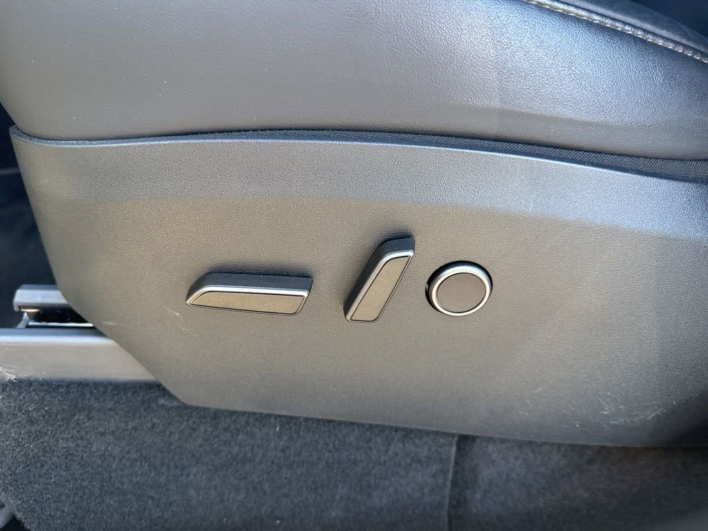 Used 2024 Tesla Model Y Long Range image 11