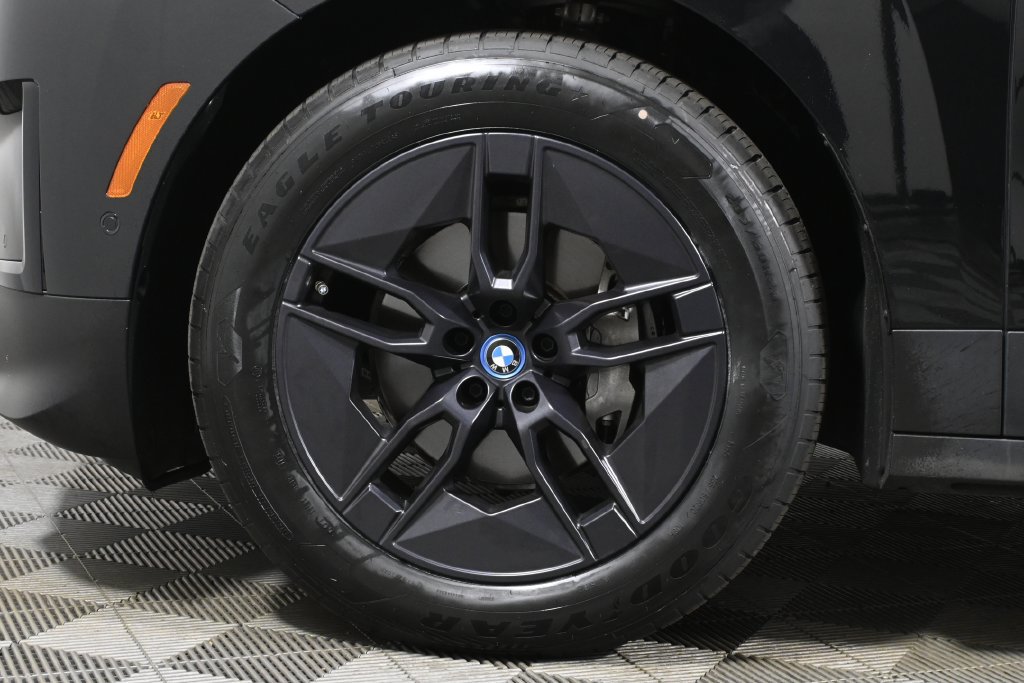 Certified 2024 BMW iX xDrive50 w/ Convenience Package AWD/4WD image 12