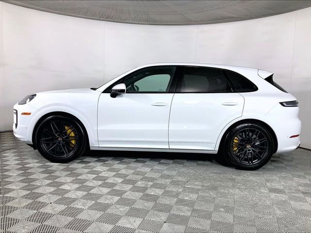 Used 2025 Porsche Cayenne GTS image 2