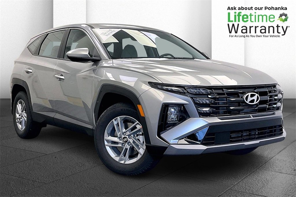 New 2025 Hyundai Tucson SE image 1