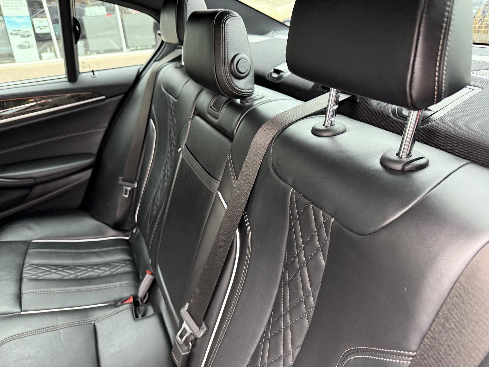 Used 2018 BMW M550i xDrive AWD/4WD image 15