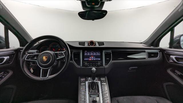 Used 2018 Porsche Macan Sport Edition image 26