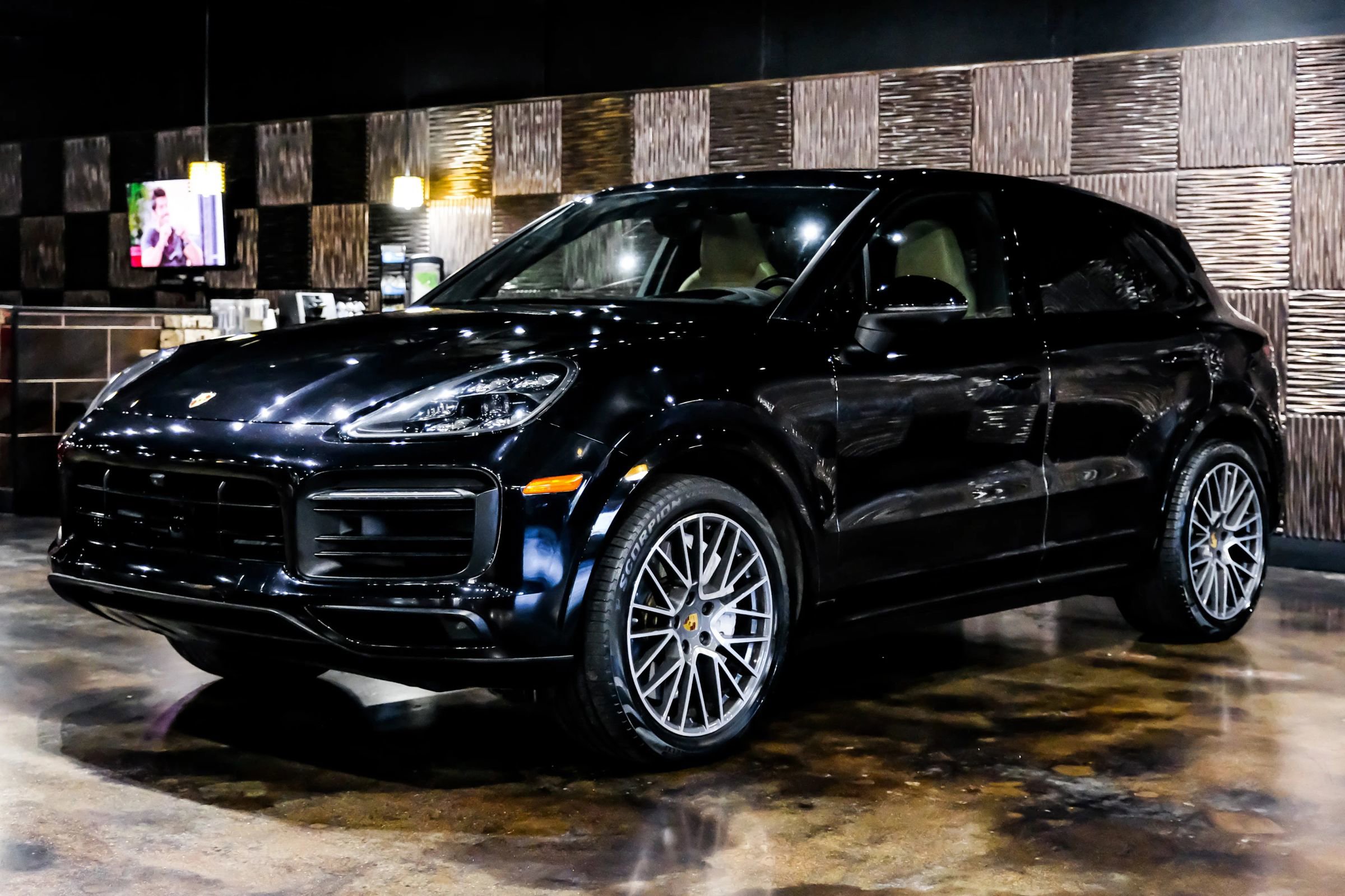 Used 2020 Porsche Cayenne S image 7