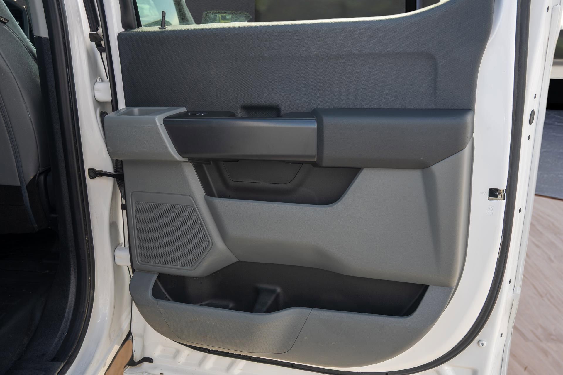 Used 2022 Ford F150 Lightning Pro image 12