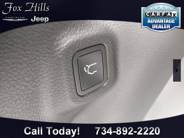 New 2023 Jeep Compass Latitude w/ Convenience Group AWD/4WD image 33