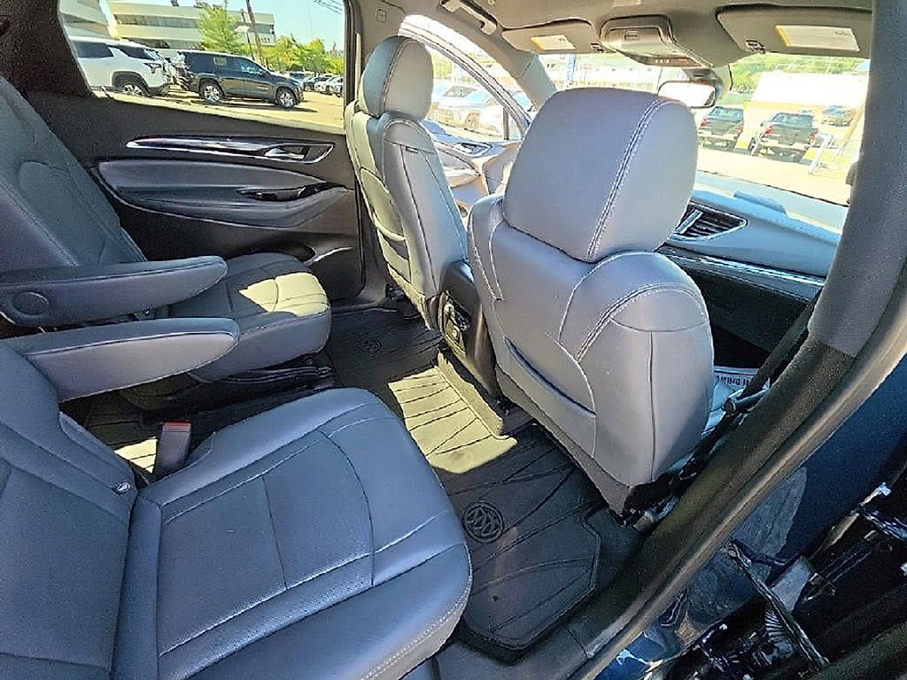 Used 2023 Buick Enclave Essence AWD/4WD image 45