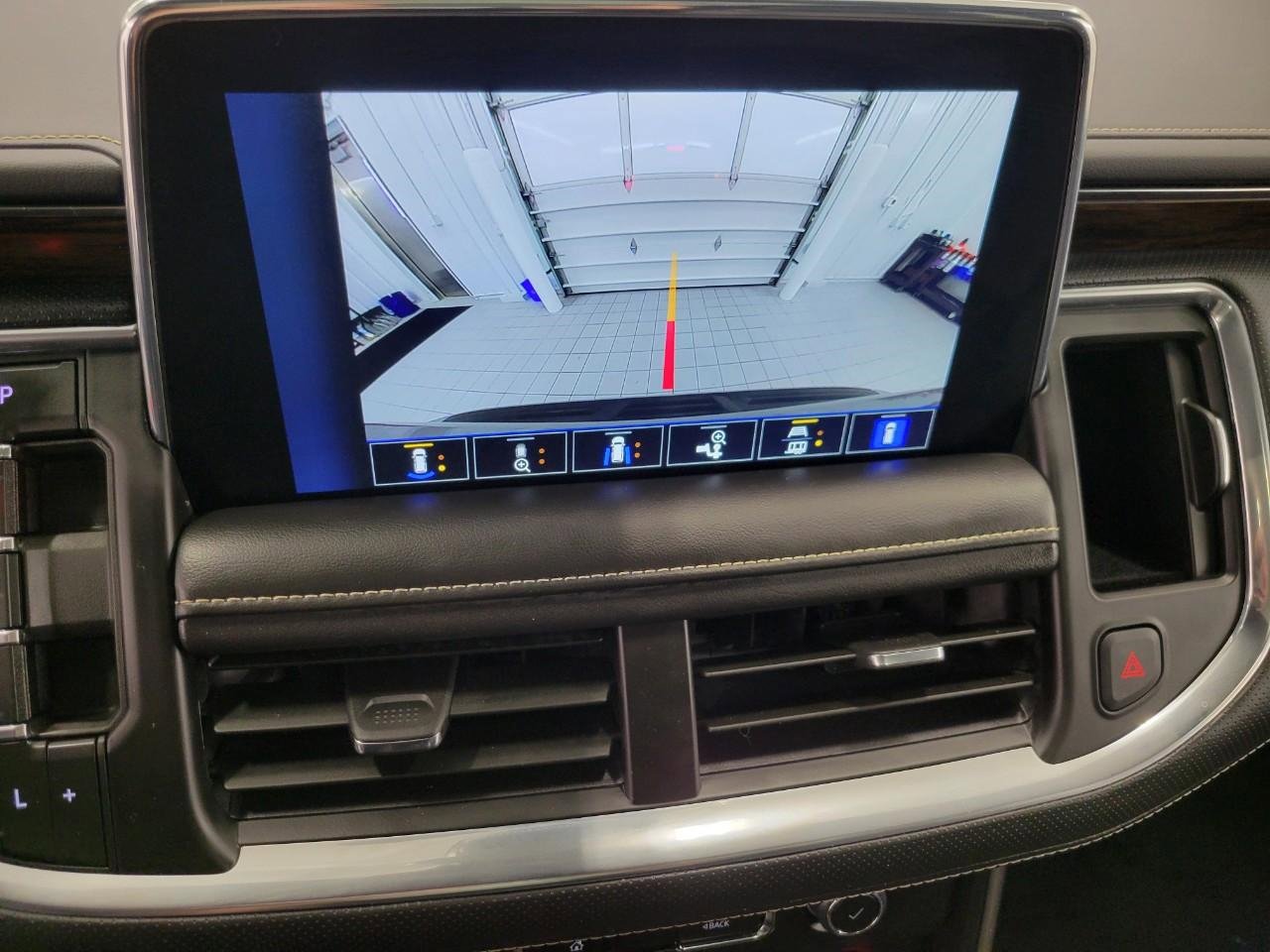 Used 2024 Chevrolet Suburban Premier AWD/4WD image 15