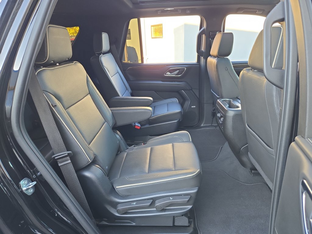 Used 2023 Chevrolet Tahoe Premier AWD/4WD image 17