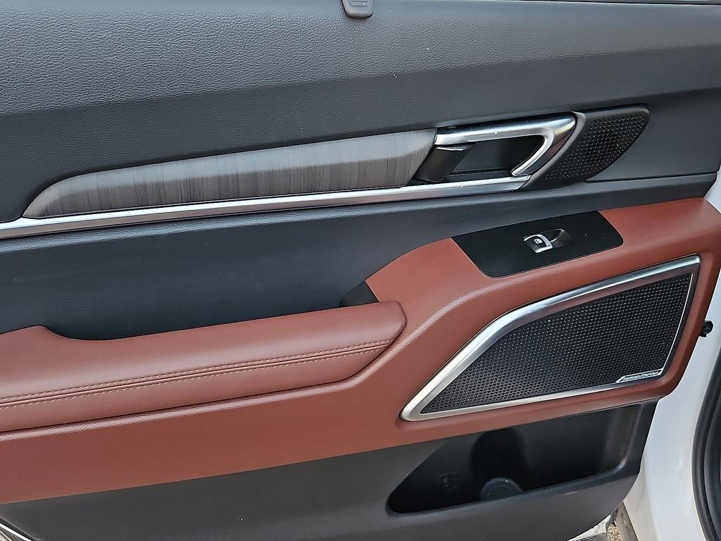 Used 2024 Kia Telluride SX image 16