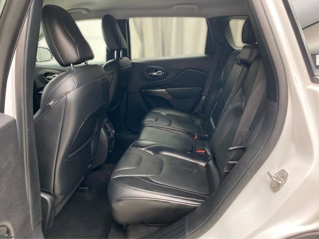 Used 2020 Jeep Cherokee Limited image 11