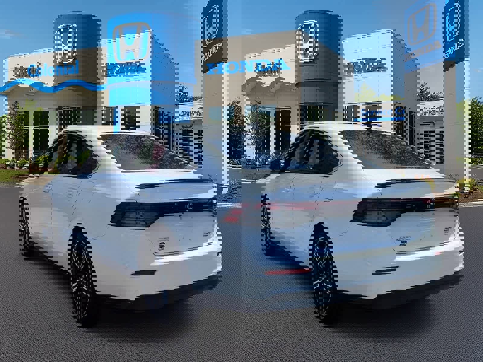 Used 2023 Honda Accord Sport image 4