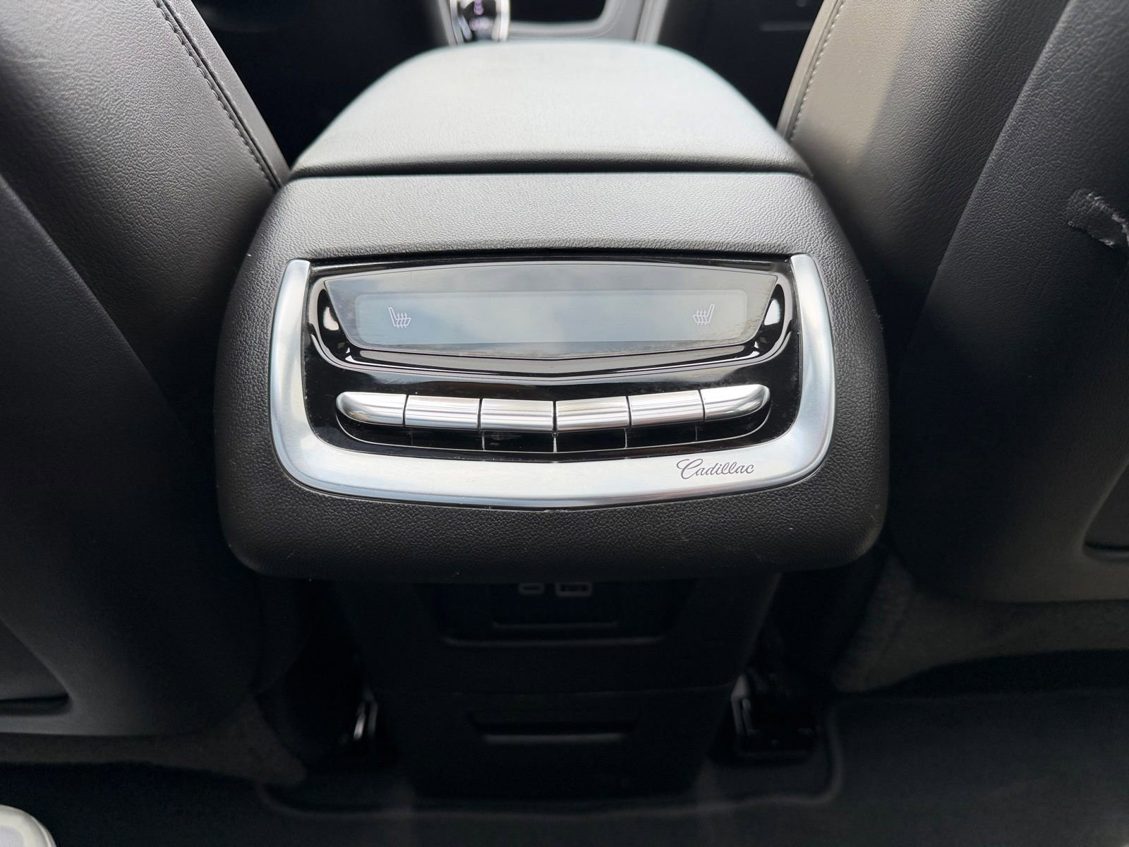 Used 2023 Cadillac XT6 Premium Luxury AWD/4WD image 23