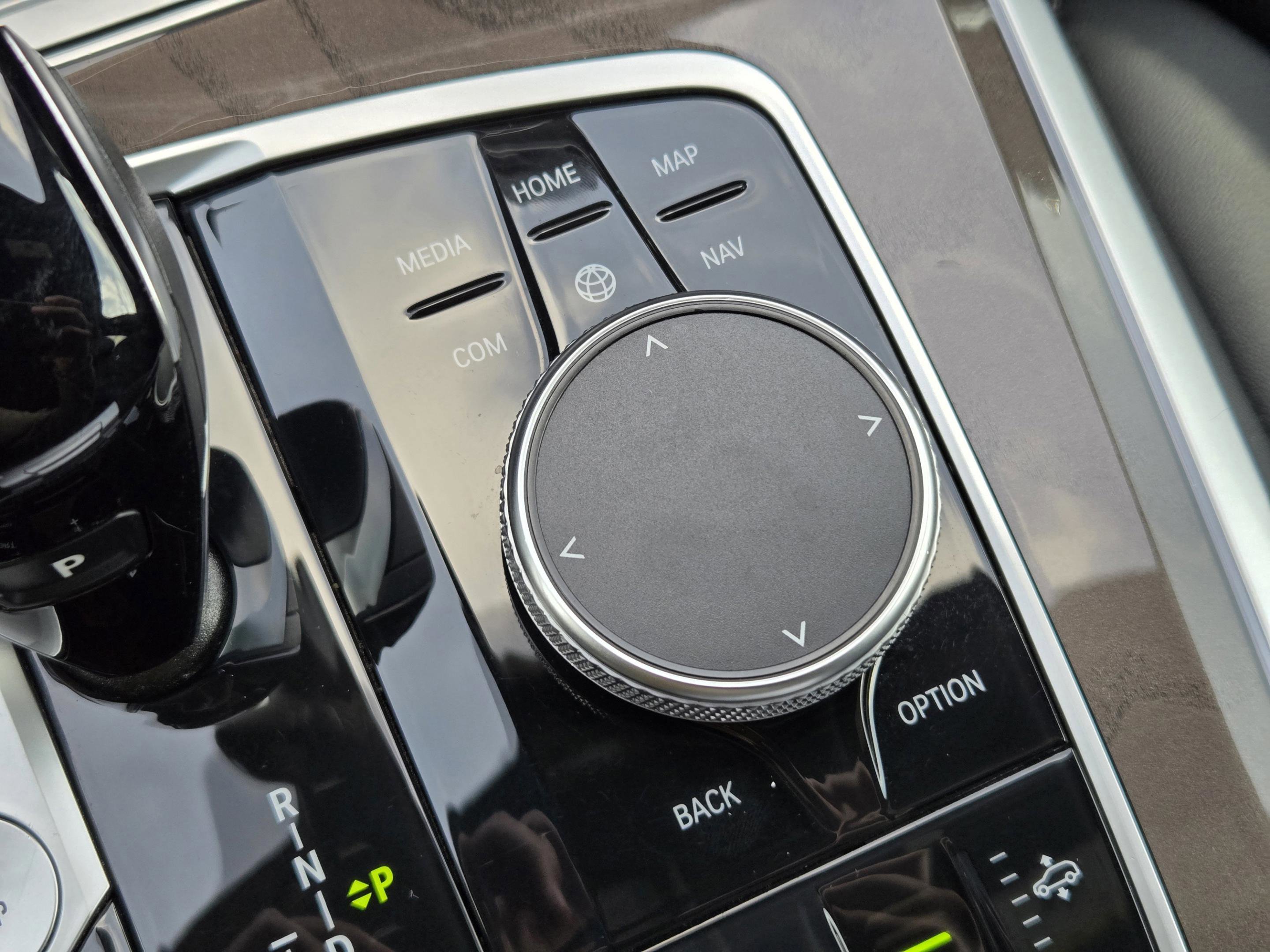 Used 2023 BMW X5 xDrive45e image 14