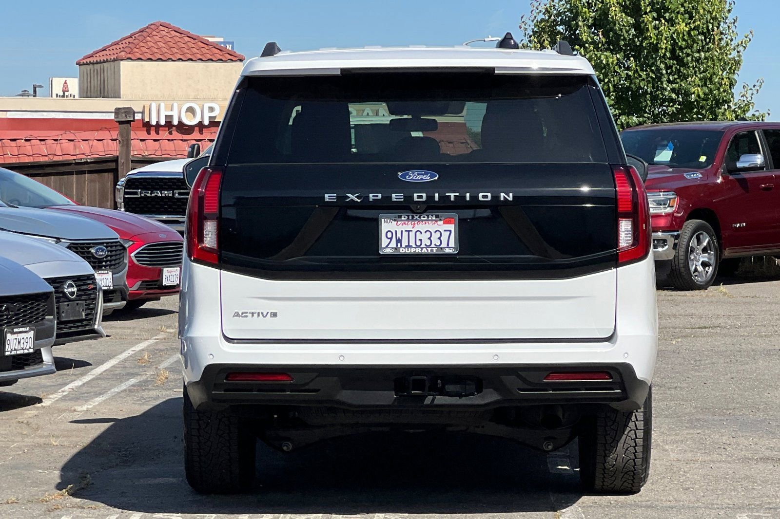 Used 2025 Ford Expedition Active AWD/4WD image 5