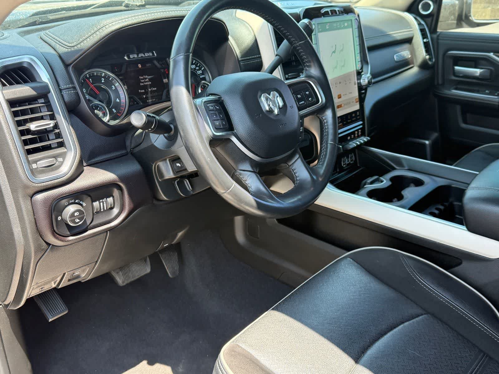 Used 2022 RAM 2500 Laramie AWD/4WD image 14