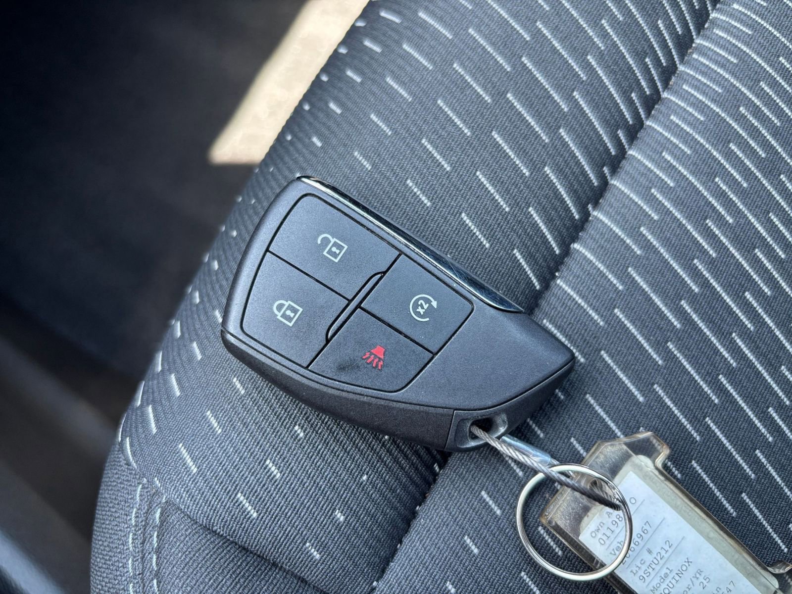 Used 2025 Chevrolet Equinox LT FWD image 24