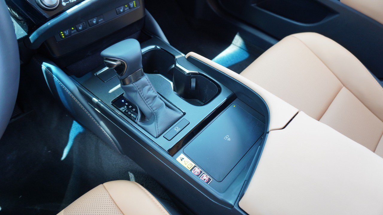 Certified 2024 Lexus ES 350 w/ Premium Package FWD image 20