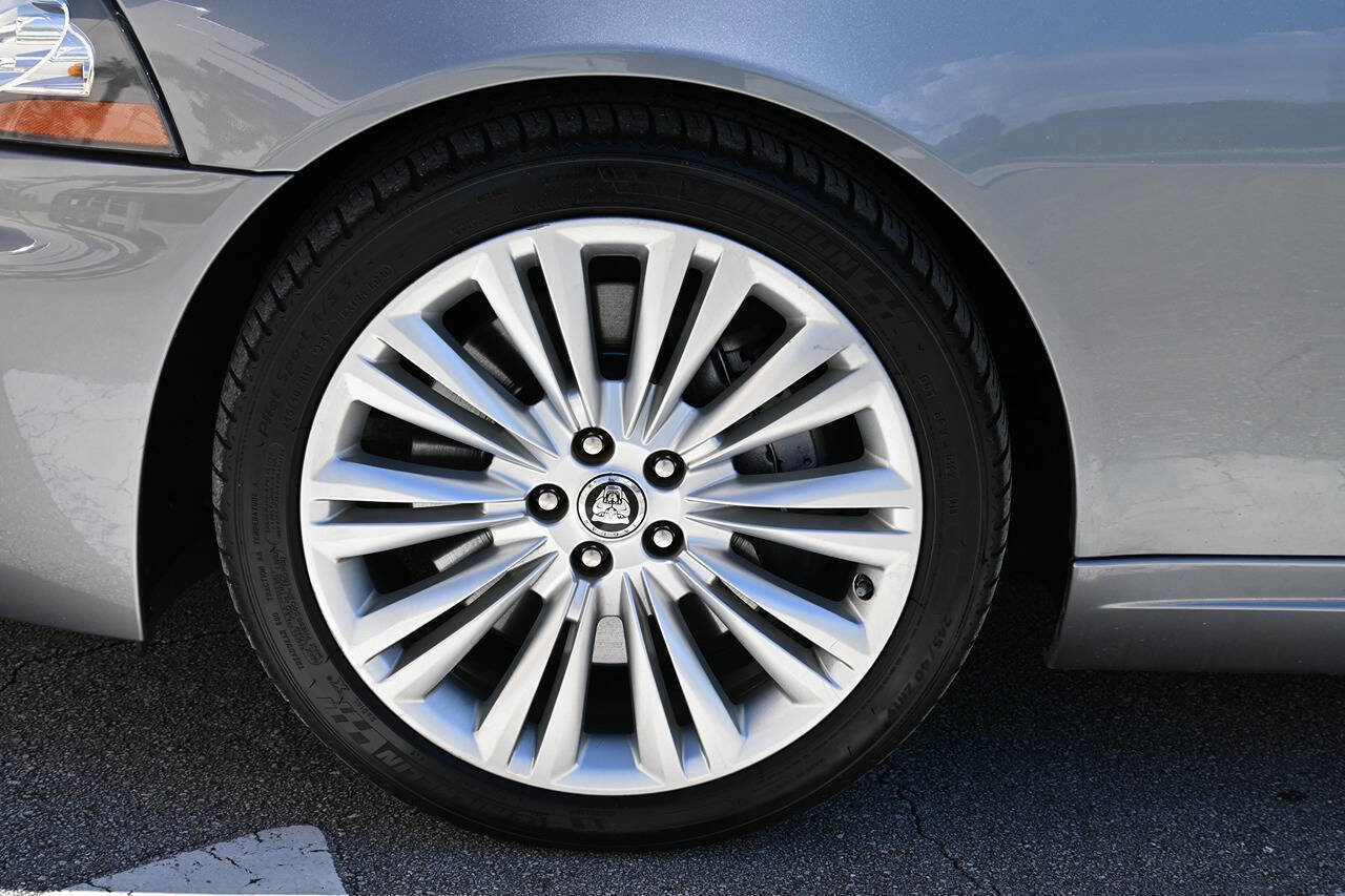 Used 2010 Jaguar XK Convertible image 34