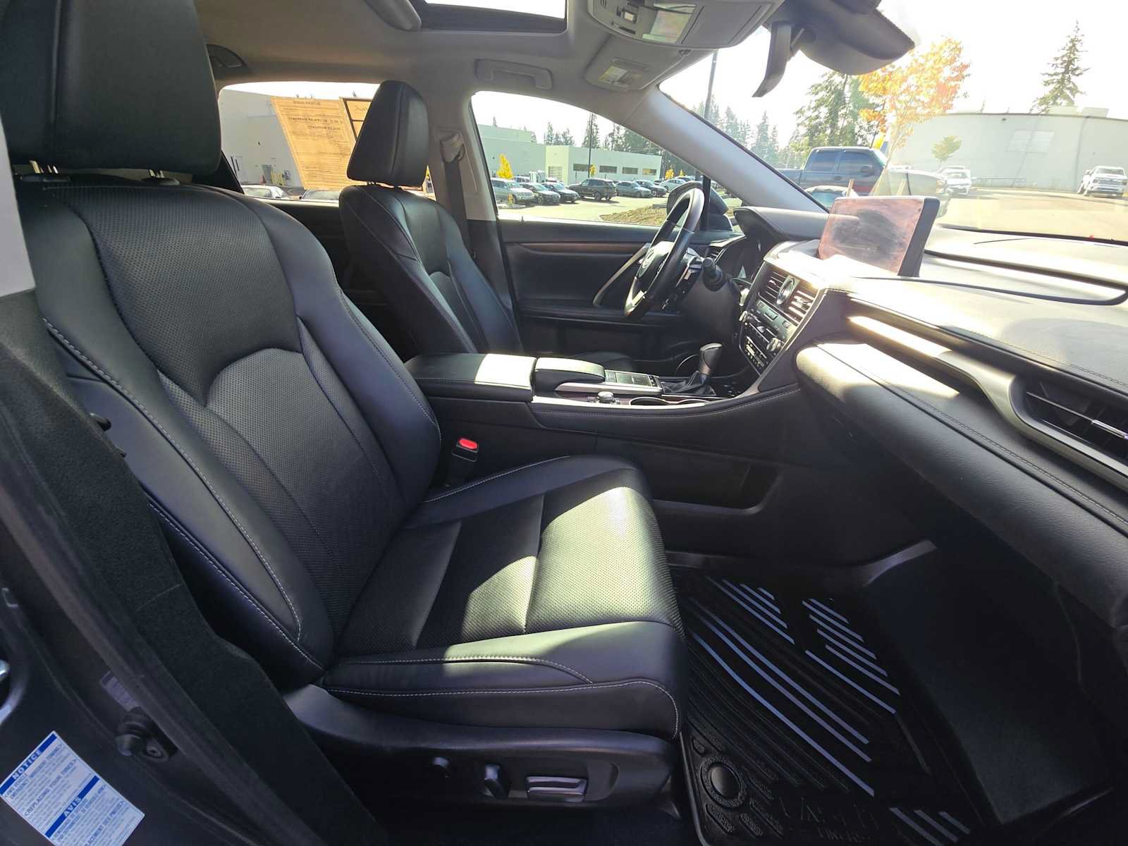 Used 2022 Lexus RX 450h AWD w/ Premium Package image 11