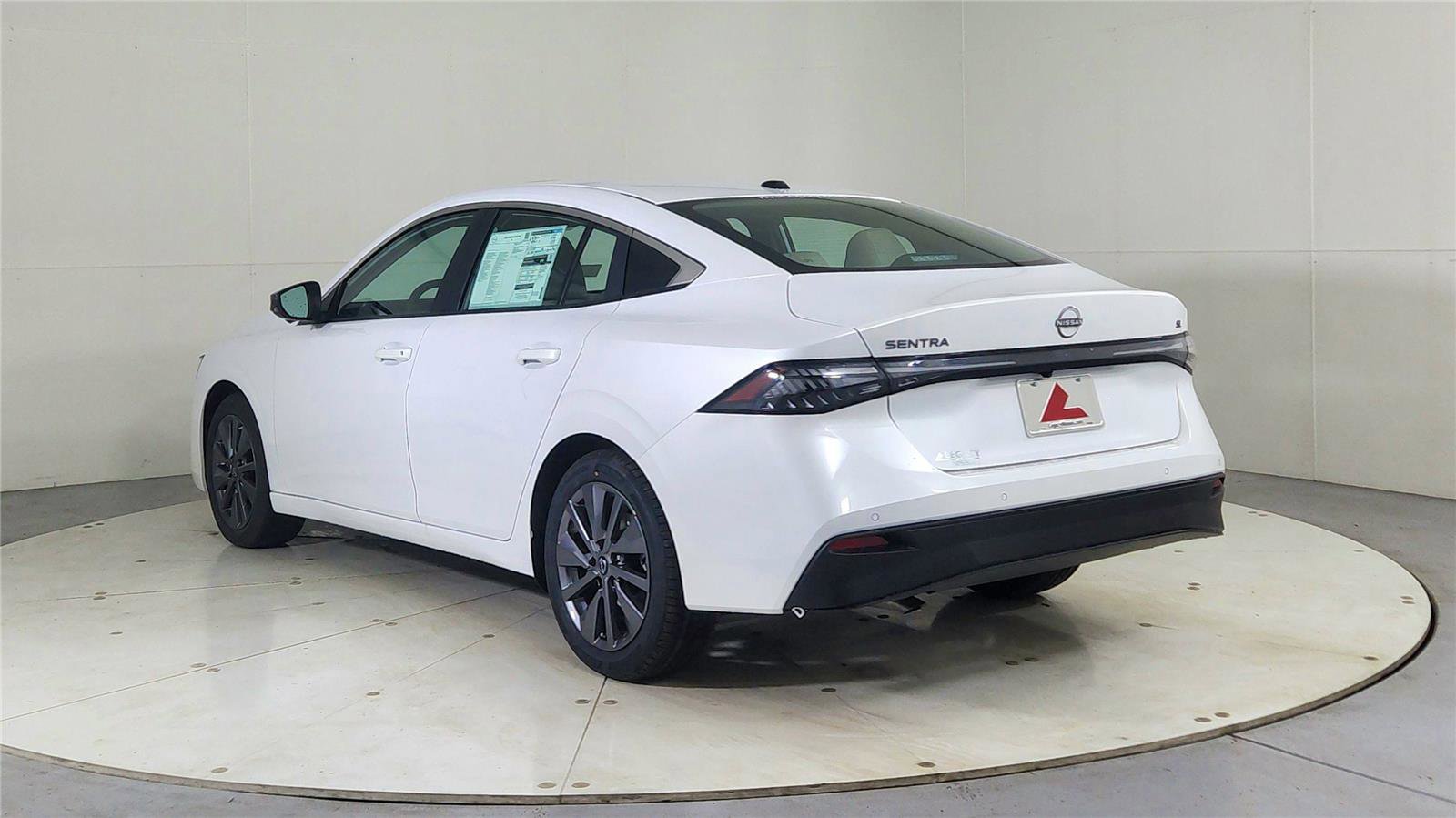 New 2026 Nissan Sentra SL w/ Floor Mat Package FWD image 5