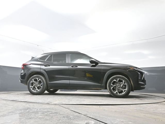 Used 2025 Chevrolet Trax LT image 48