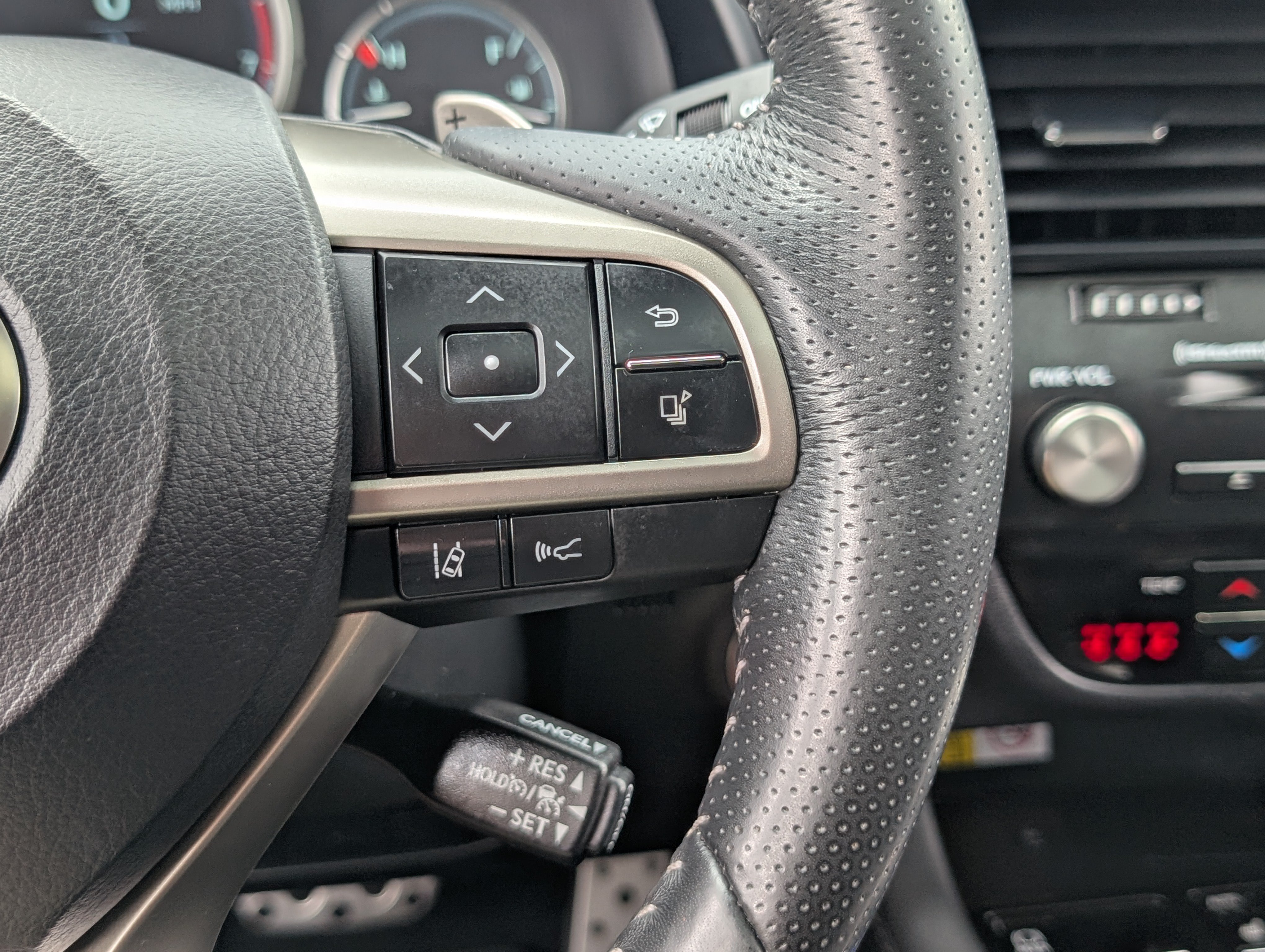 Used 2022 Lexus RX 350 F Sport w/ Accessory Package AWD/4WD image 26