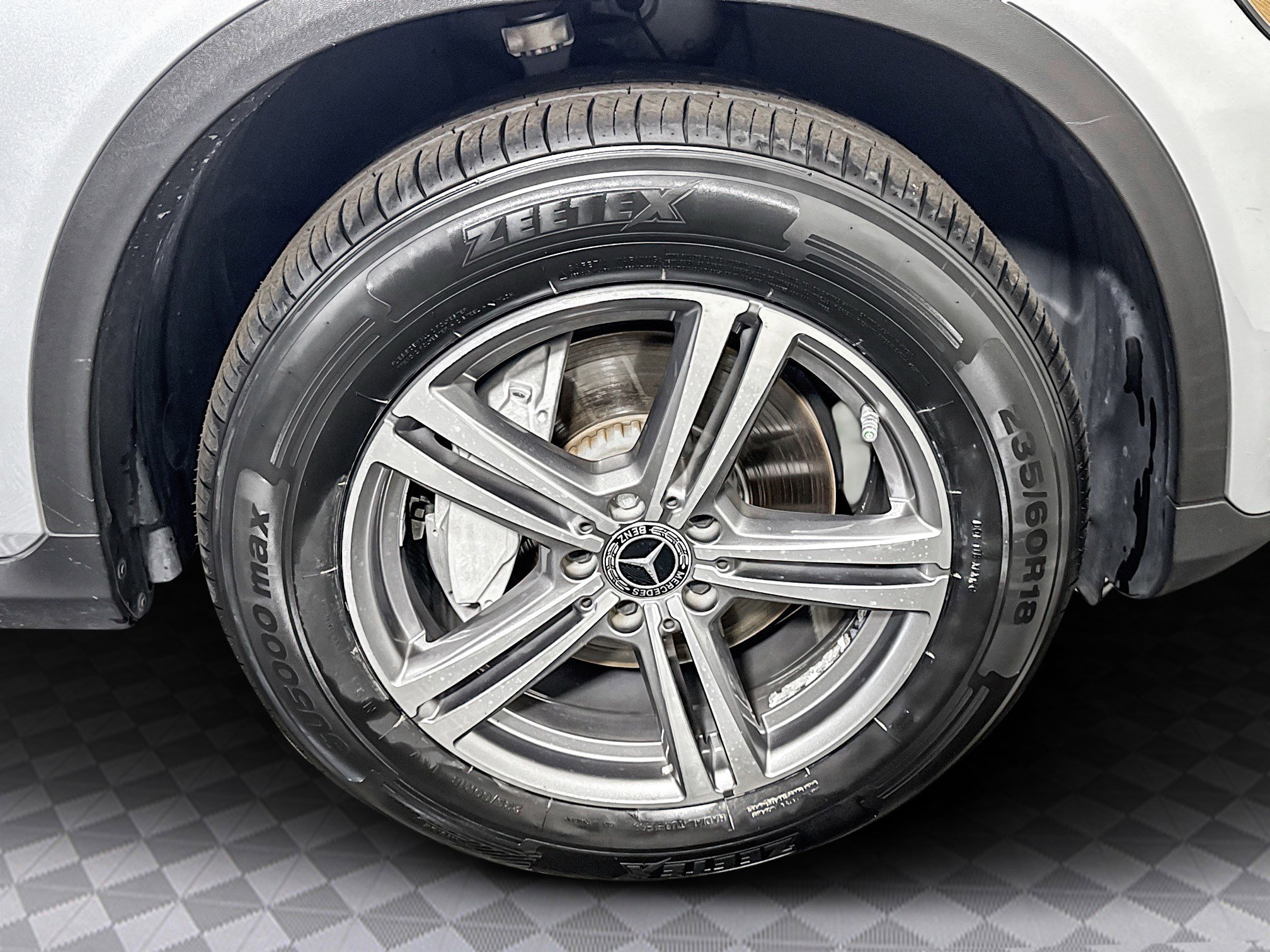 Used 2022 Mercedes-Benz GLC 300 w/ Premium Package Lite image 32