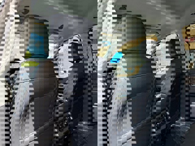 New 2025 Ford F250 Lariat w/ Lariat Ultimate Package image 9