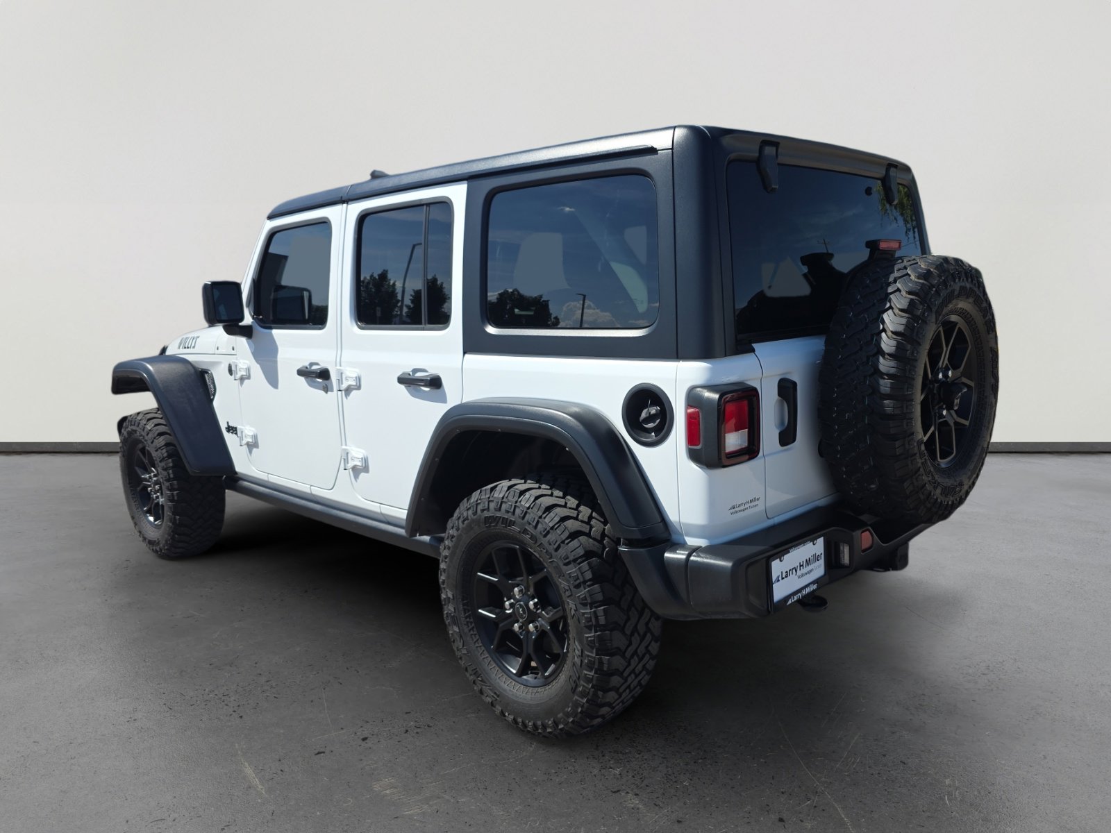 Used 2024 Jeep Wrangler Willys image 3