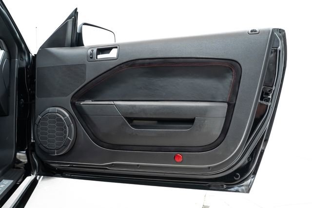 Used 2006 Ford Mustang GT image 25