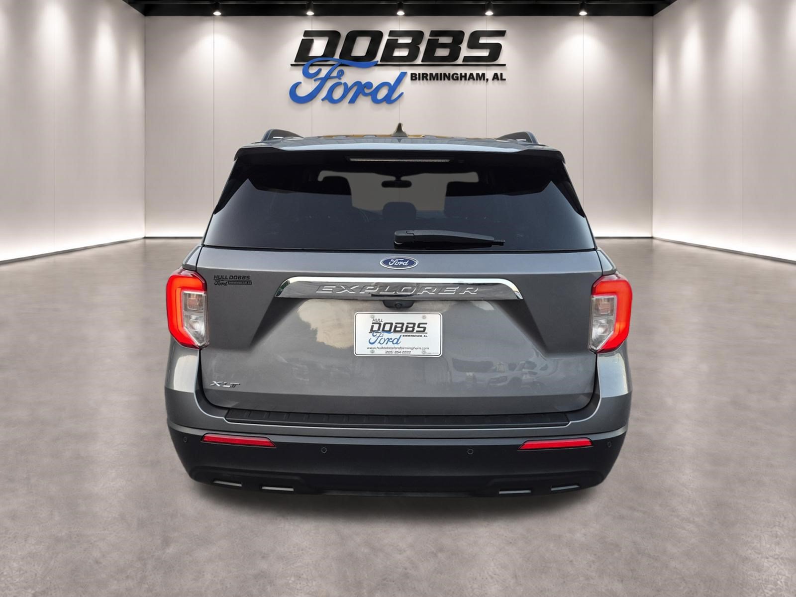 Certified 2024 Ford Explorer XLT RWD image 6