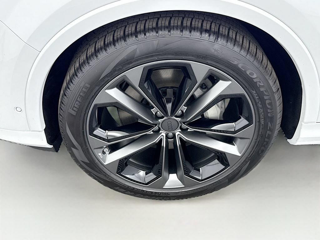 Used 2026 Audi Q7 3.0T Premium Plus w/ Premium Plus Package AWD/4WD image 30